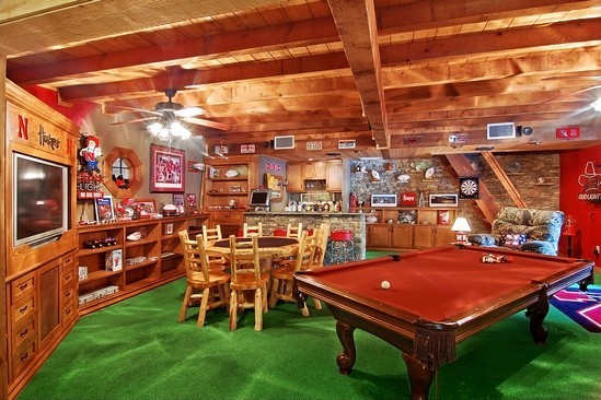 Larry-the-Cable-Guy Man Cave