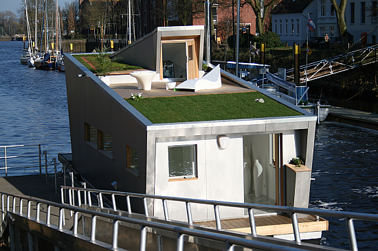 house-boat-on-roof-garden