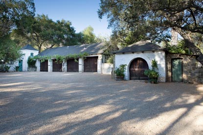 Reese-Witherspoon-libby-ranch-barns
