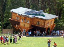 Upside-down-house-Poland-1