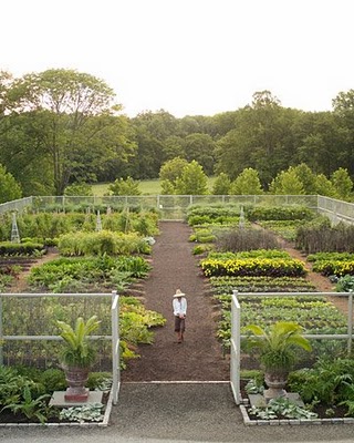 Bedford Expansive Vegetable Garden