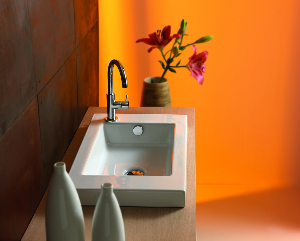 Nameeks Ceramica Tecla Serie 35 built in or wall mounted ceramic washbasin with overflow 2